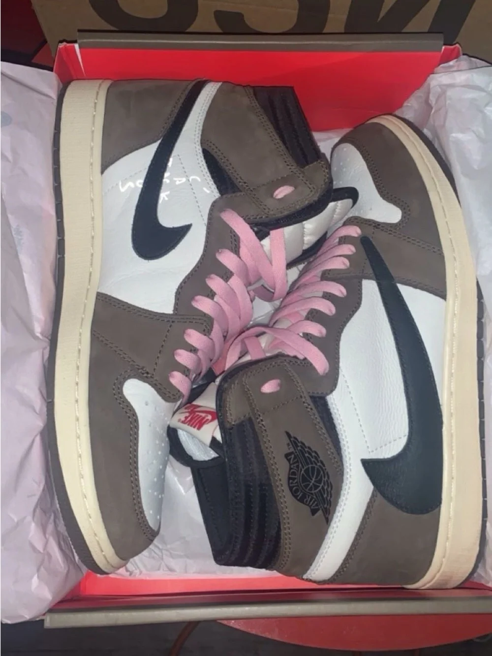 Travis scott AJ1 Nike High-Top Sneakers in Pink, Black, White, Brown
